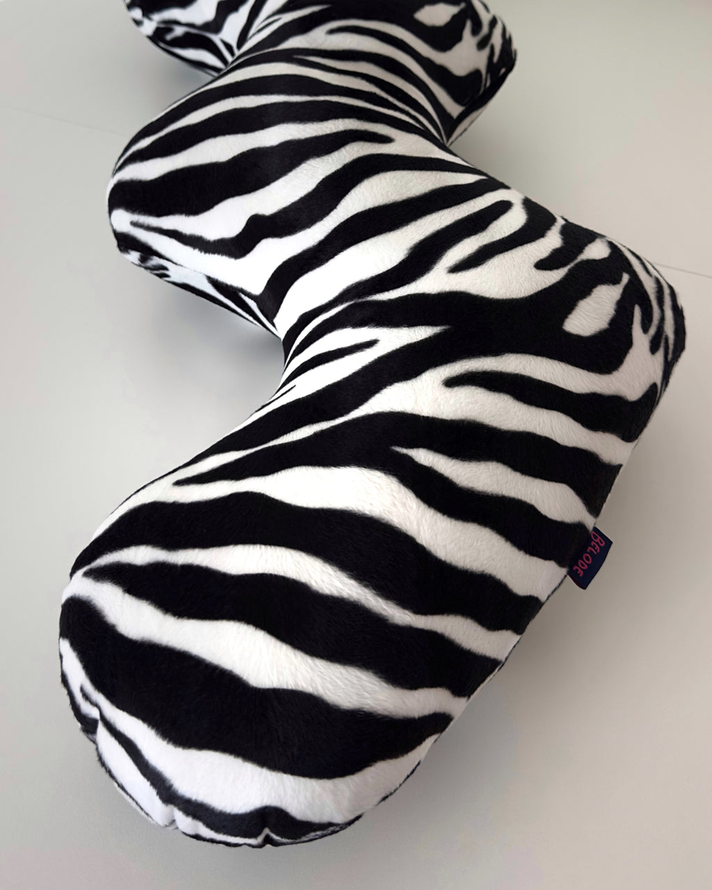 ZEBRA CURL PILLOW