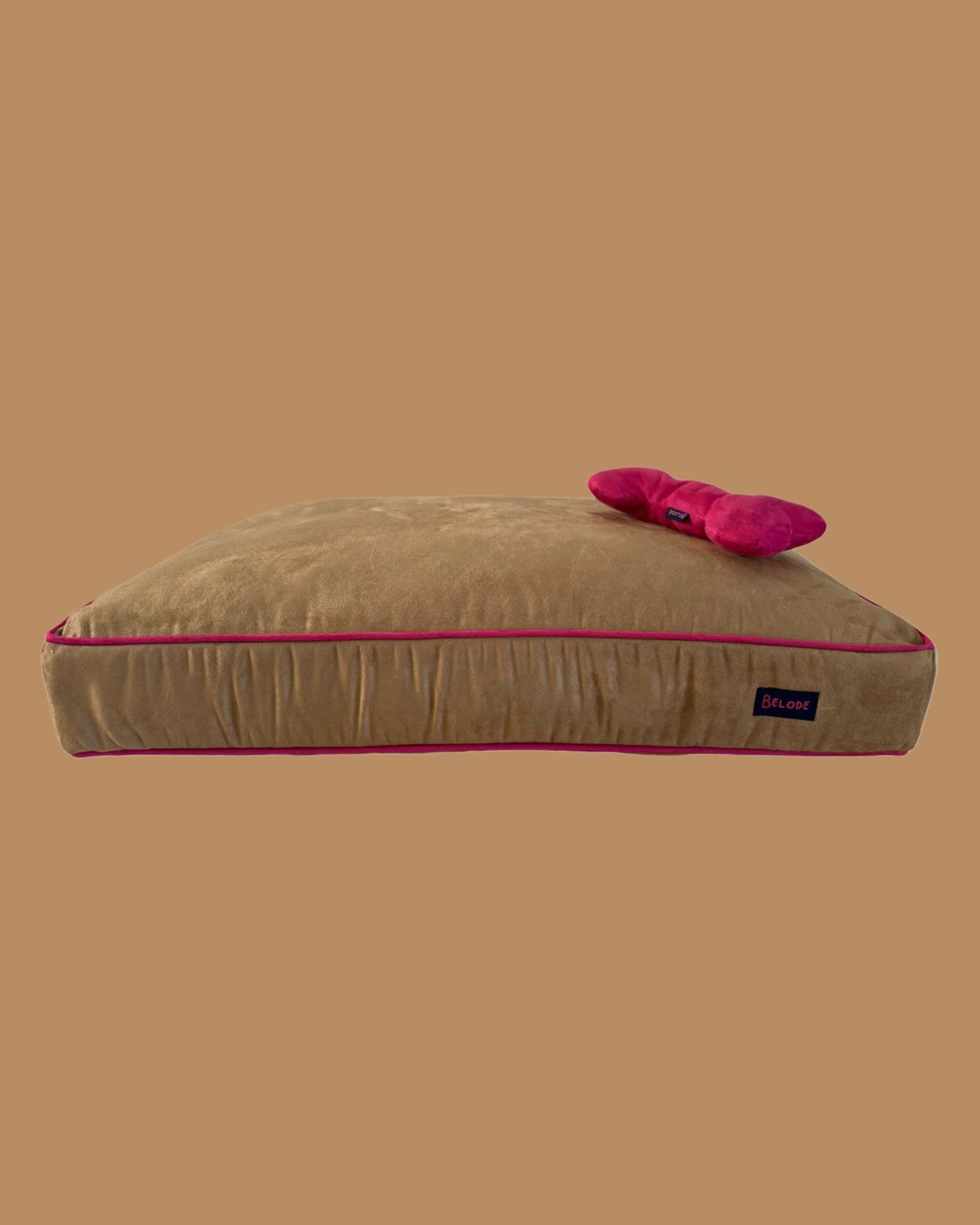 CAMEL DOG BED WITH PINK EDGING