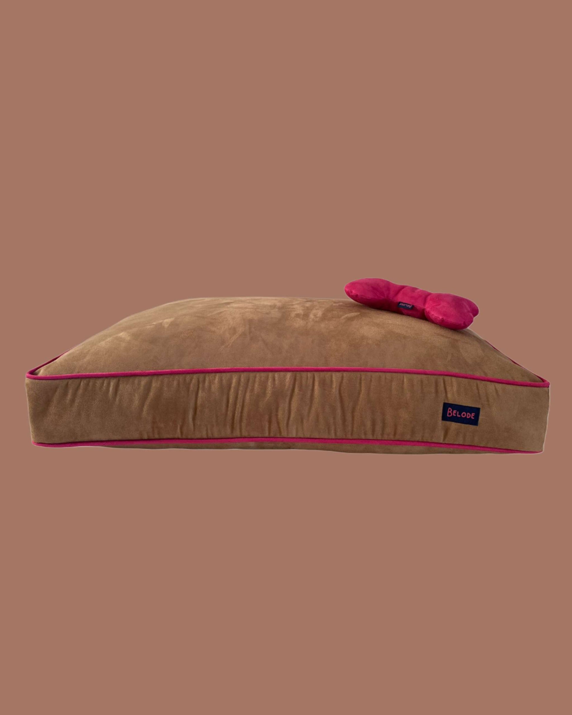 MOCHA MOUSSE DOG BED WITH PINK EDGING