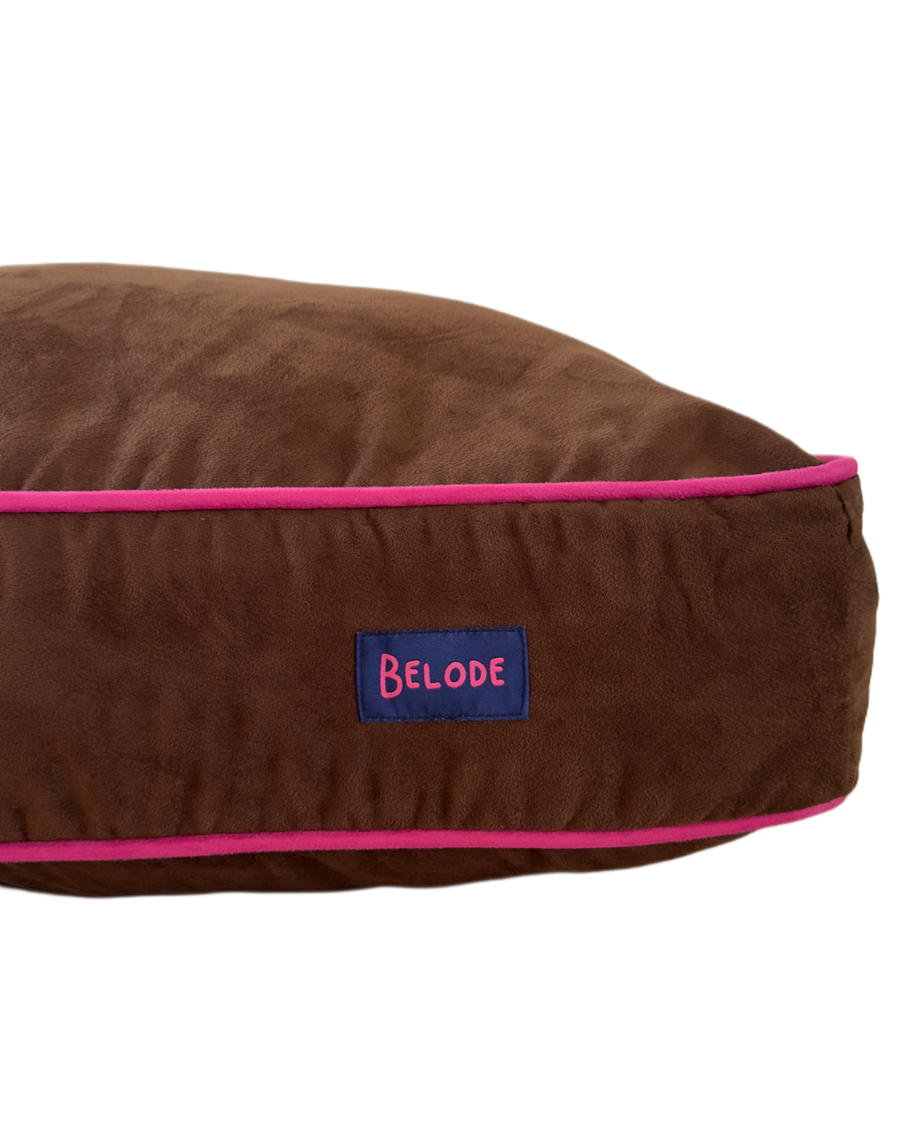 CHOCOLATE DOG BED WITH PINK EDGING