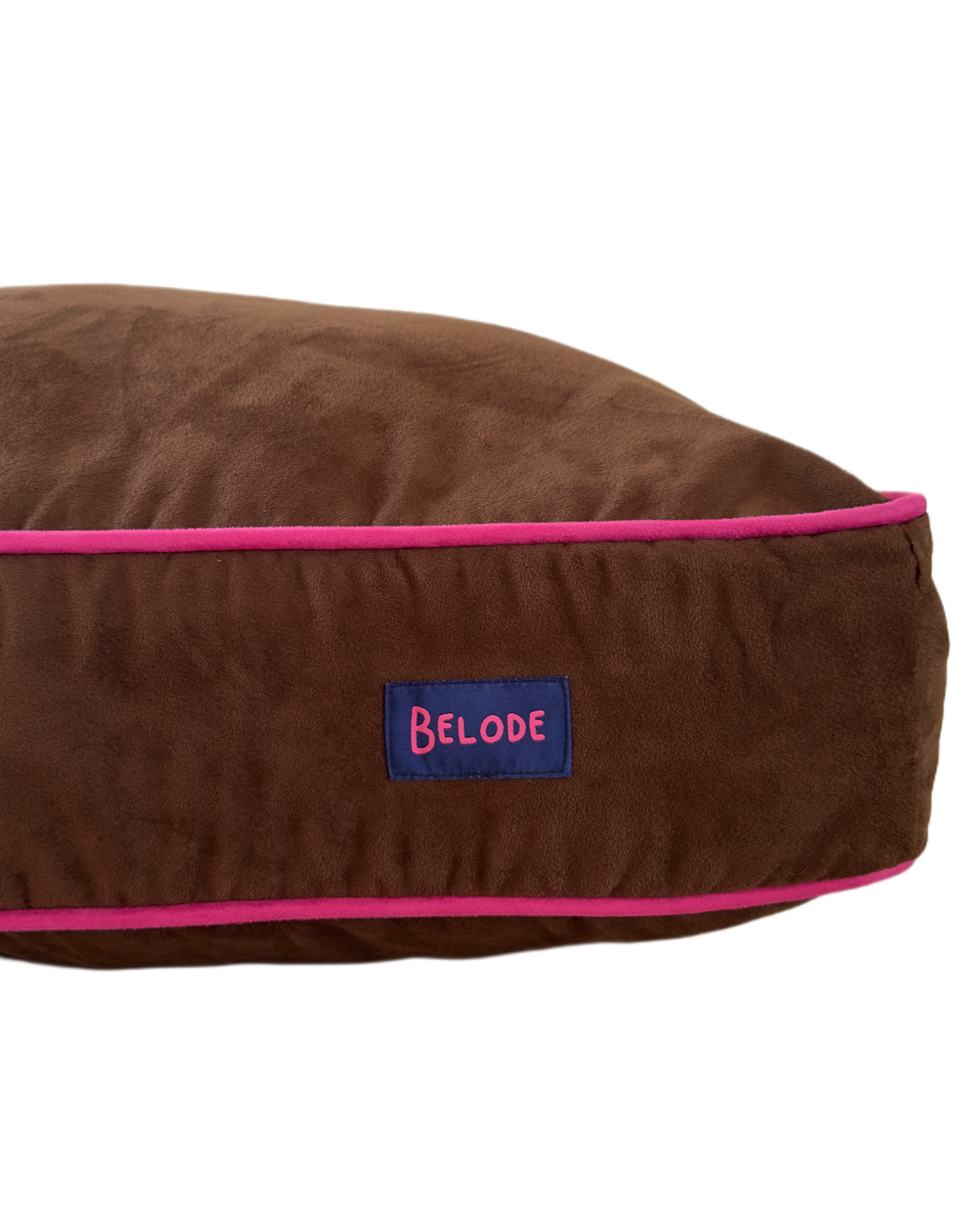 CHOCOLATE DOG BED WITH PINK EDGING