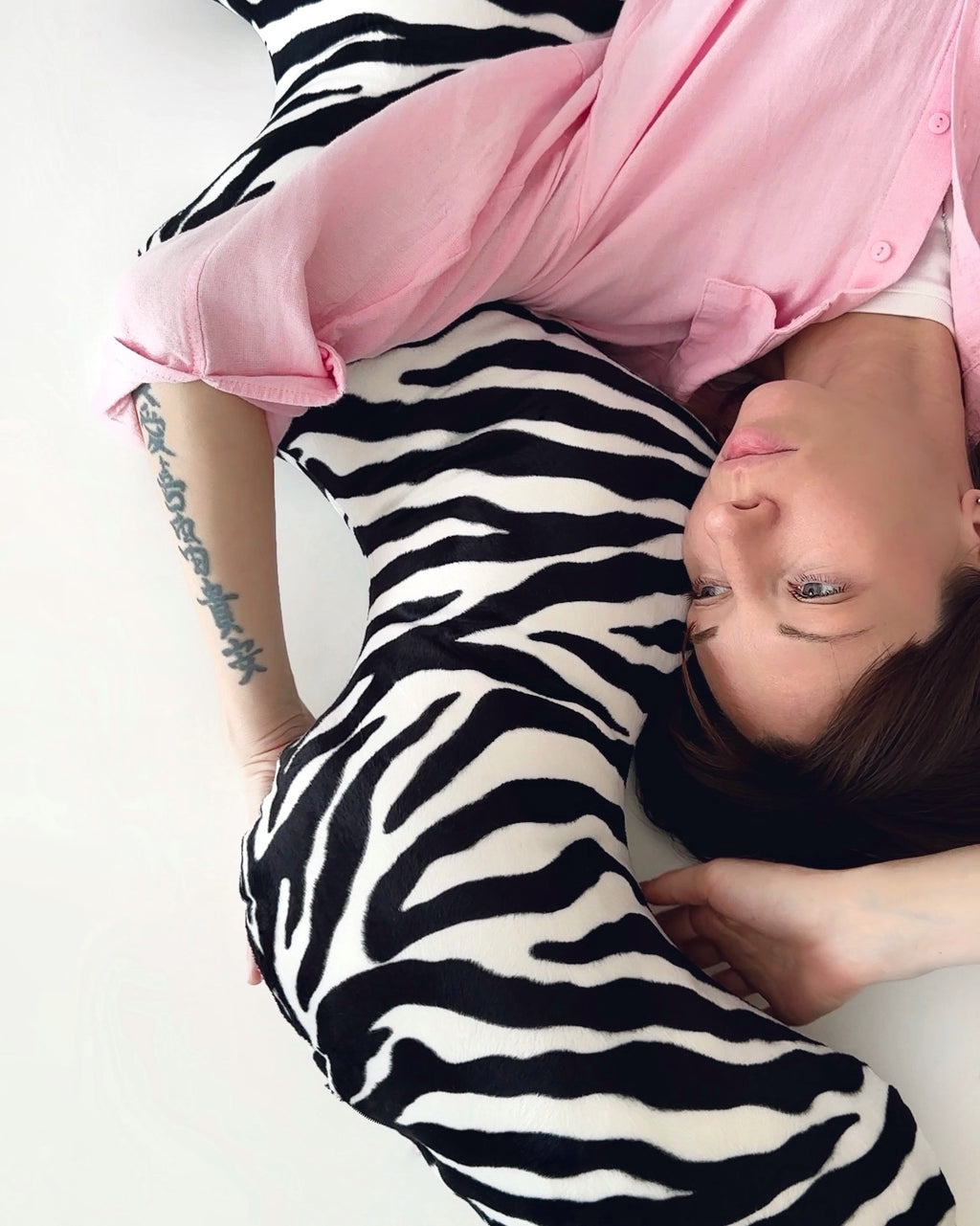 ZEBRA CURL PILLOW