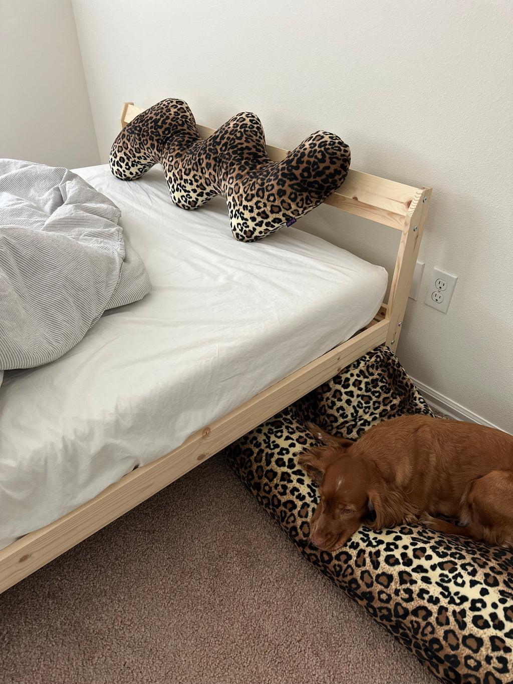 LEOPARD CURL PILLOW
