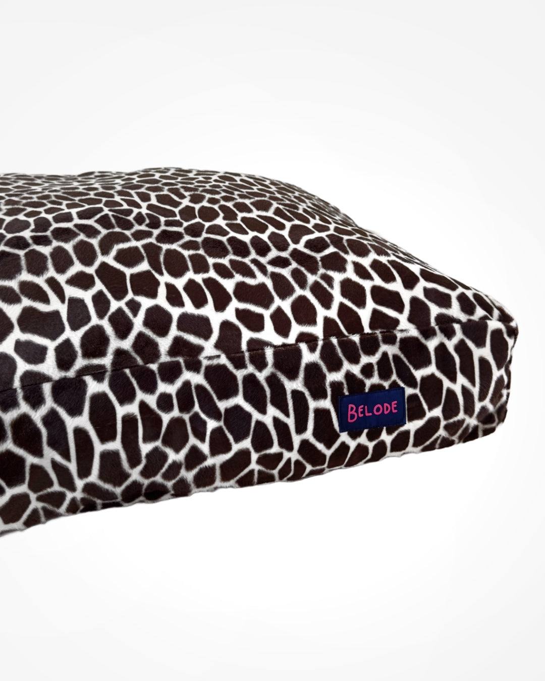 GIRAFFE DOG BED BROWN/WHITE