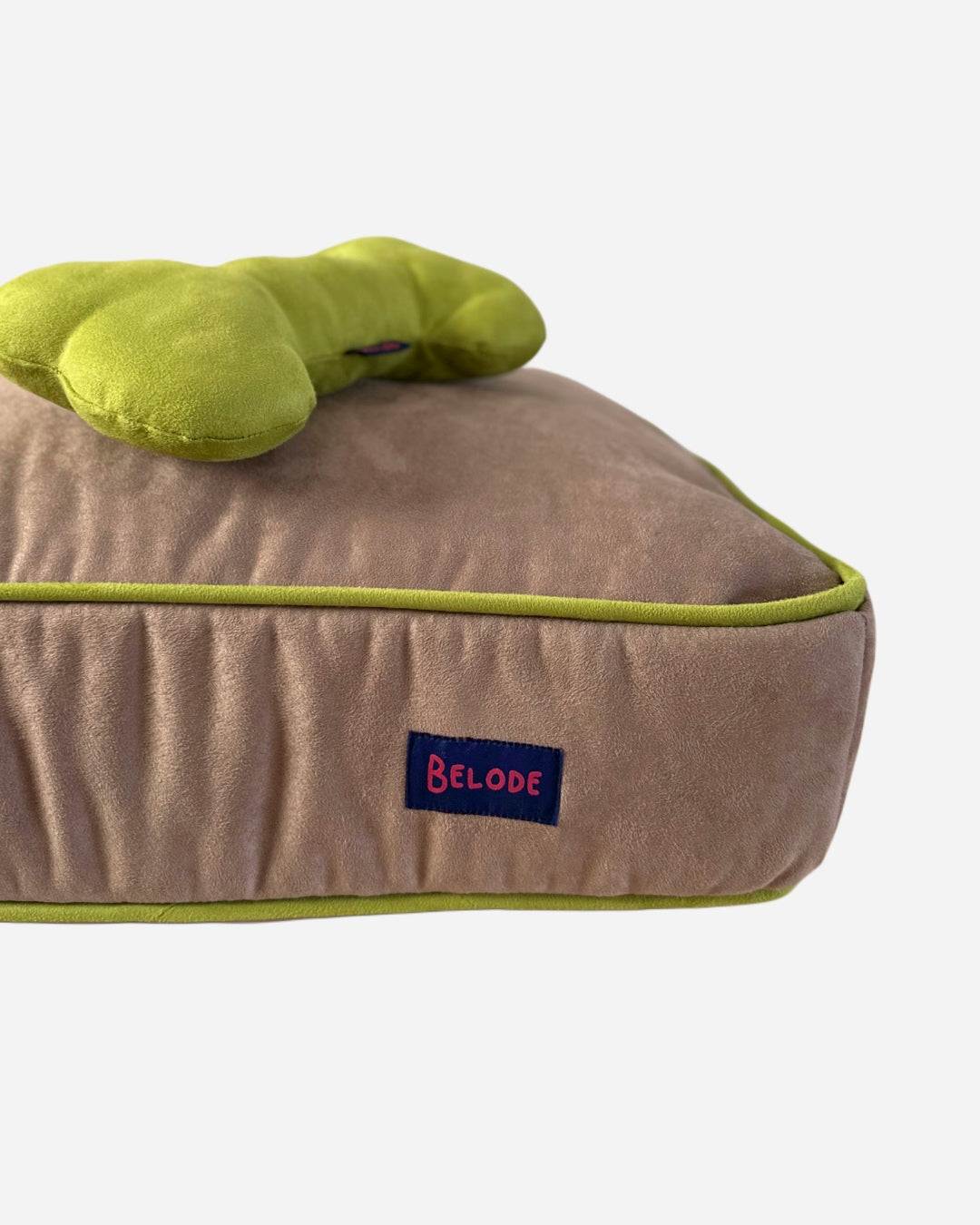 TAUPE DOG BED WITH GREEN EDGING