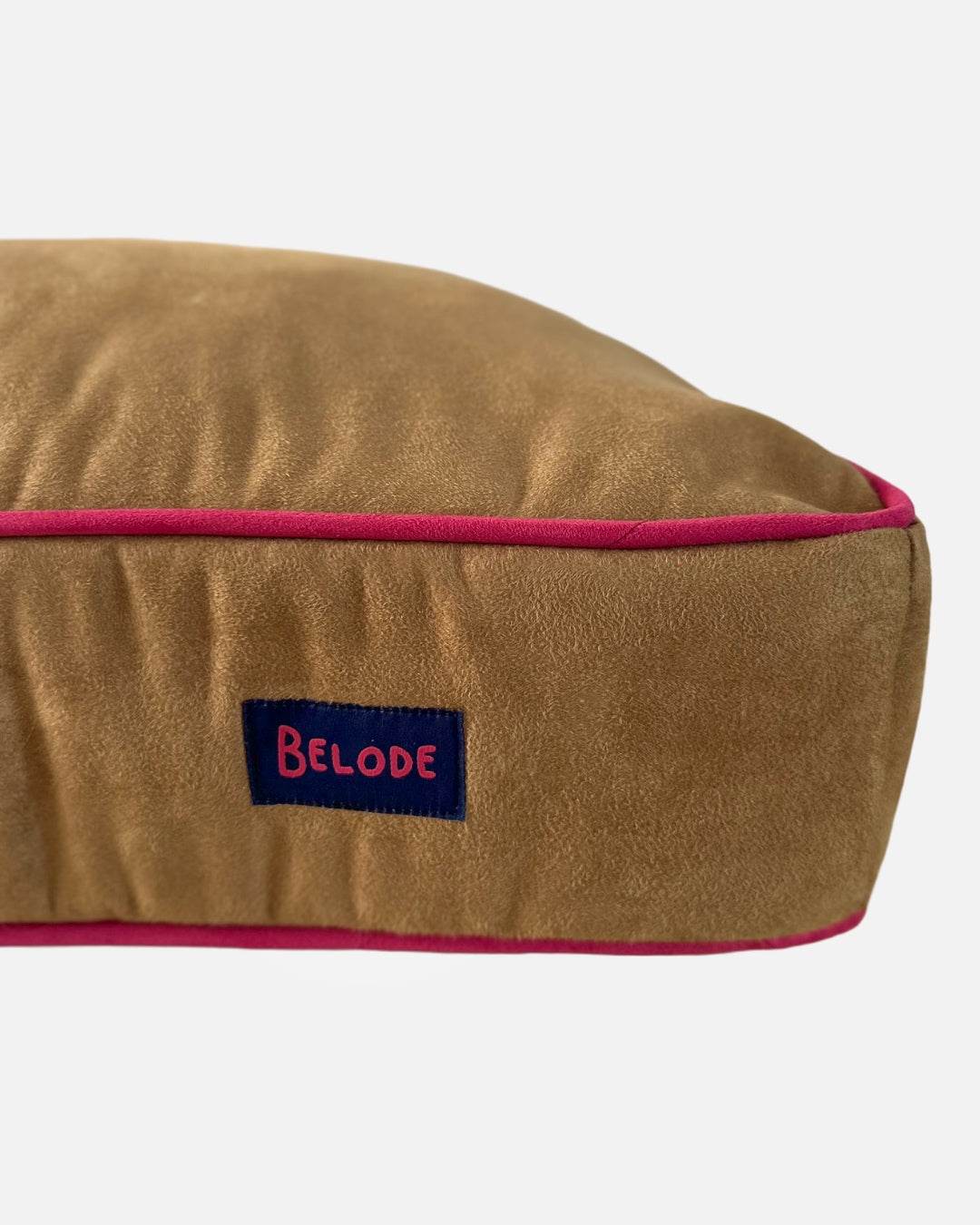 CAMEL DOG BED WITH PINK EDGING